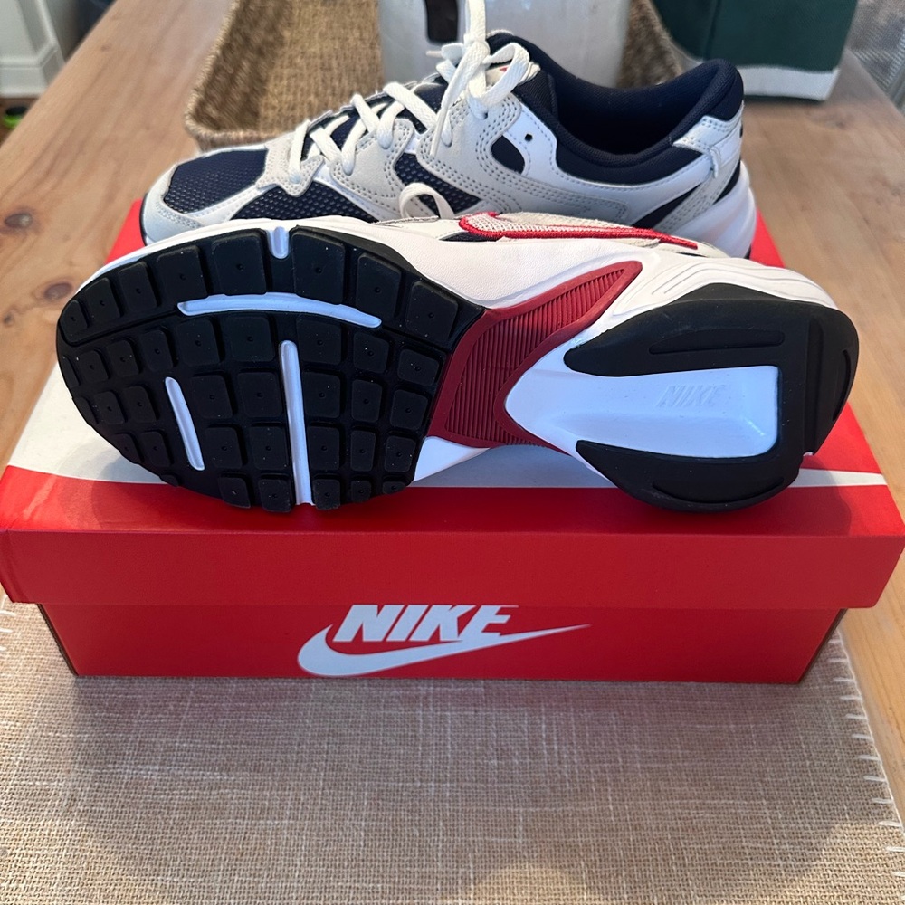 Nike Women’s AL8 Obsidian/White-Gym Red-Black NIB - Picture 2 of 9